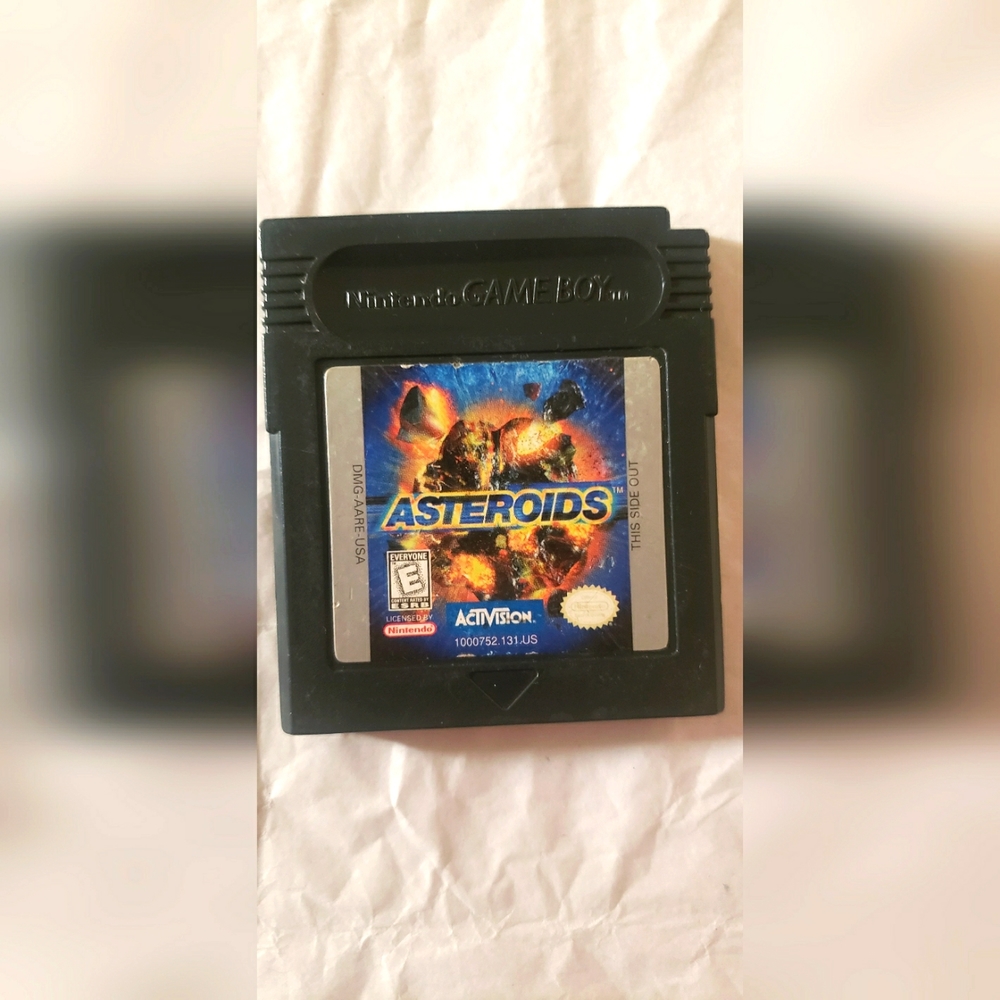 Asteroids [Game Boy Color